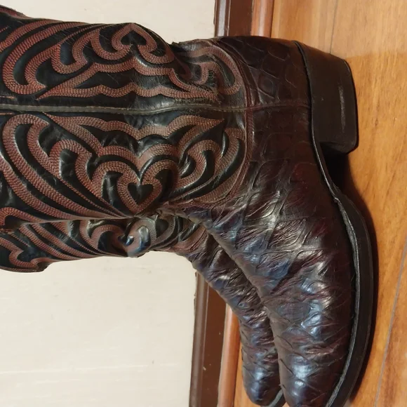 Burgundy and Black Western Boots - Picture 4 of 5